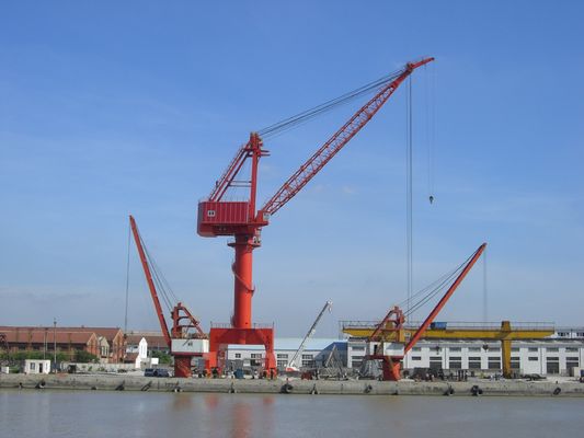 Cabin Control 30ton Harbor Portal Crane Dock Jib Portal Crane Four Link Type