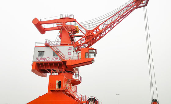 Art der Verbindungs-vier Boom beweglicher Hafen-Portal-Crane Portal Slewing Cranes 25t 45m