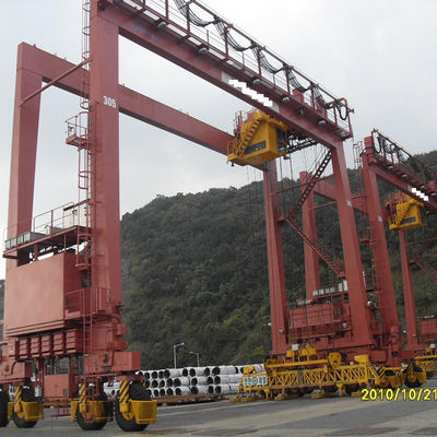 RTG-Gummireifen-Behälter-anhebender Portalkran 22m 30m 35t
